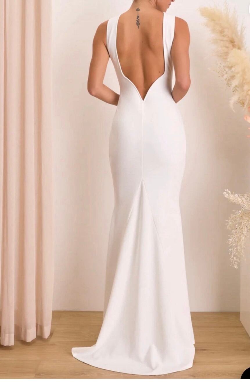 Lulu’s Va Va Voom White Backless Sleeveless Mermaid Maxi Dress retail $148 XS